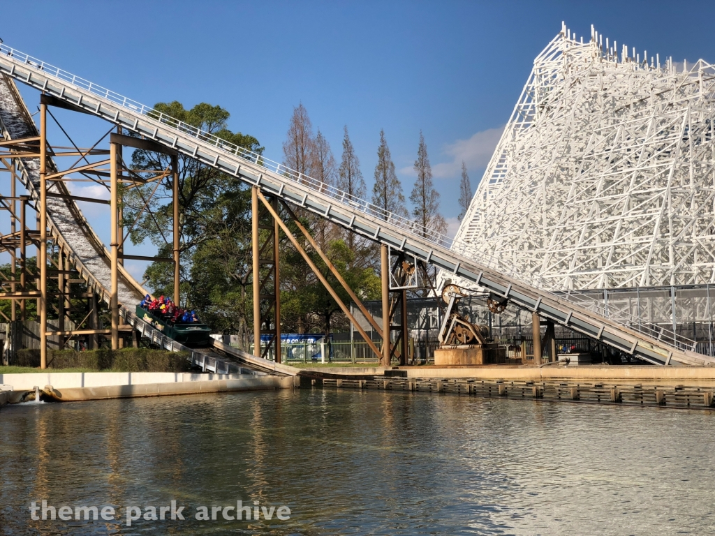 Shoot the chute at Nagashima Resort