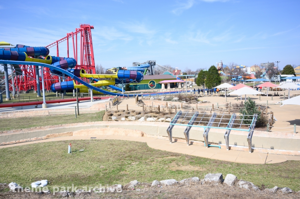 Hurricane Bay Beach Club at Kentucky Kingdom