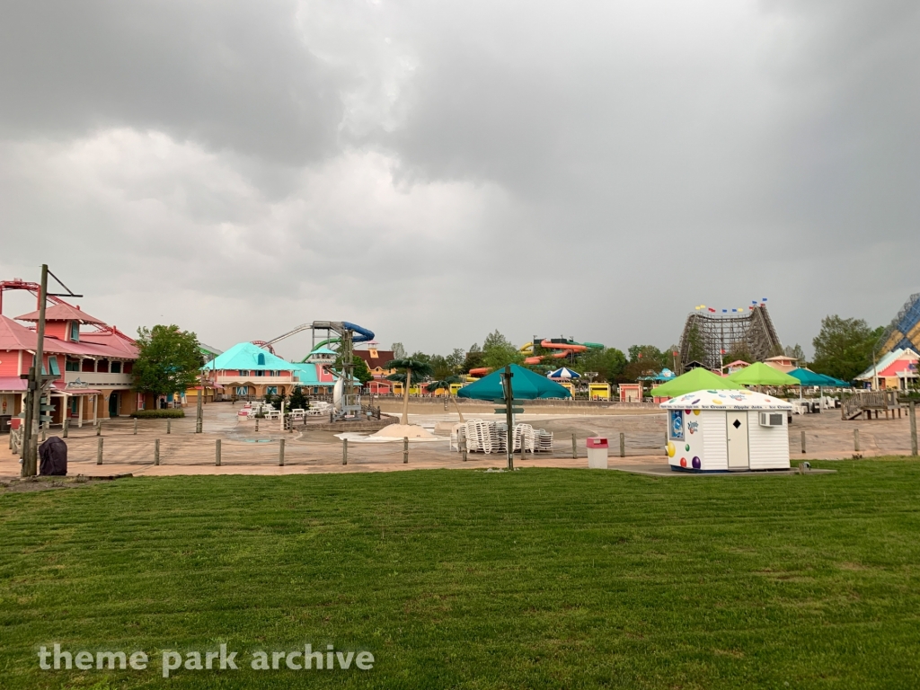 Hurricane Bay at Kentucky Kingdom