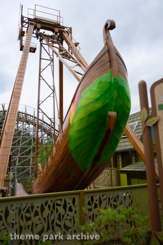 Great Tree Swing at Dollywood