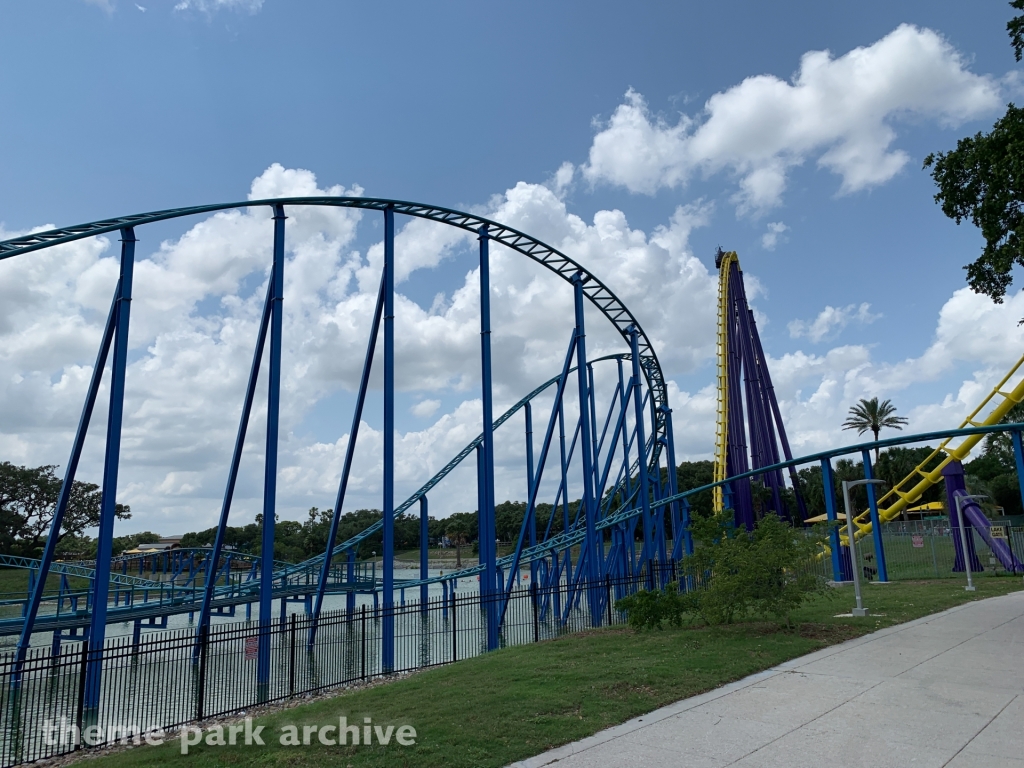 Wave Breaker at SeaWorld San Antonio