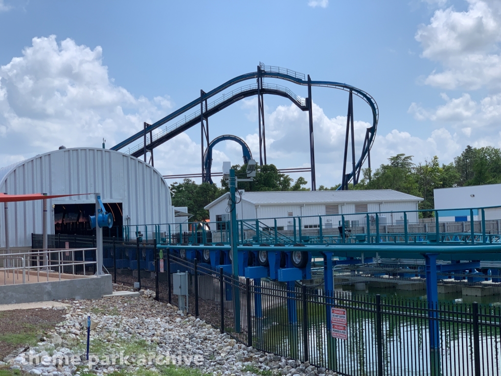 Wave Breaker at SeaWorld San Antonio