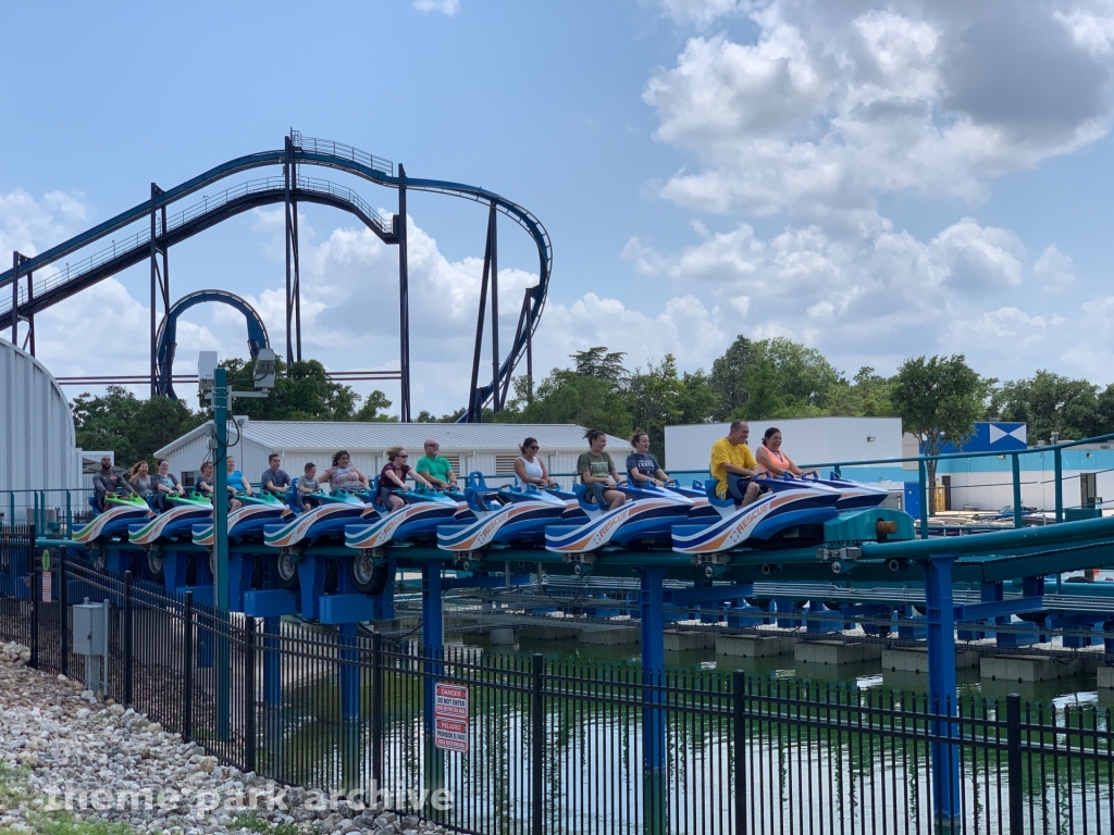 Wave Breaker at SeaWorld San Antonio