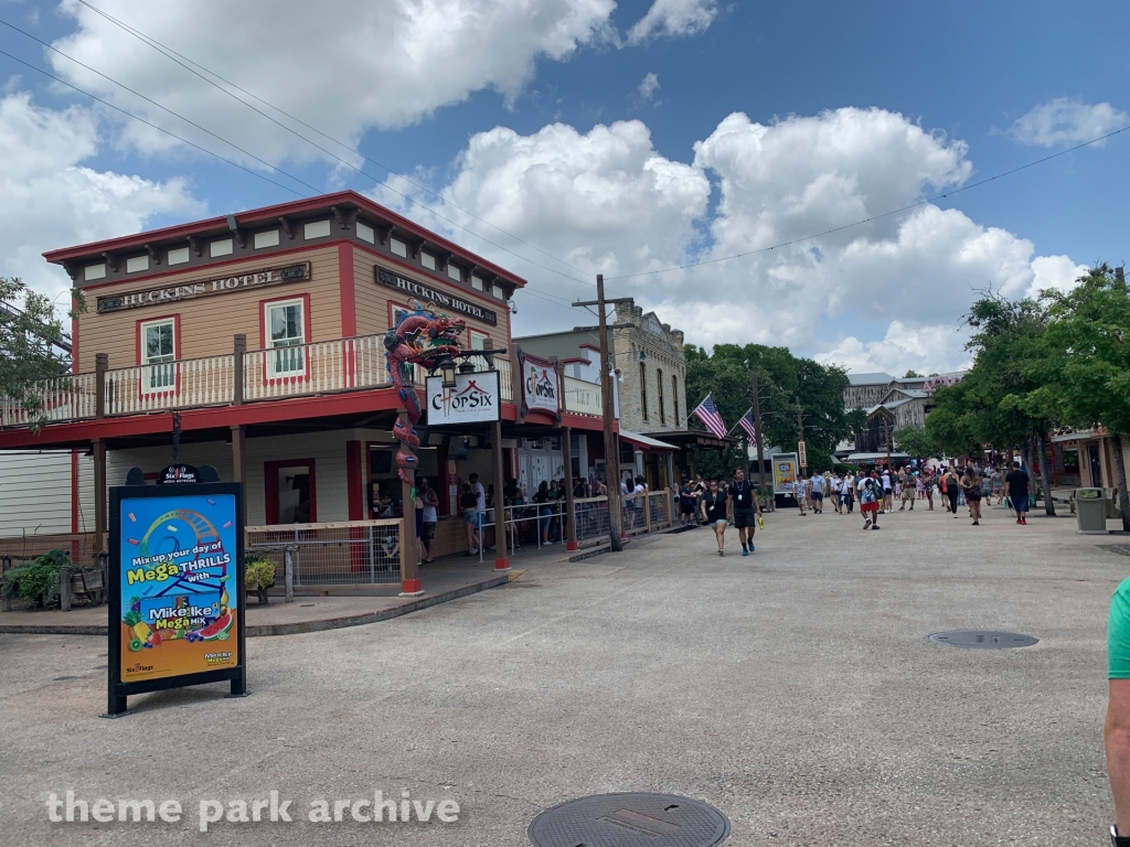 Crackaxle Canyon at Six Flags Fiesta Texas