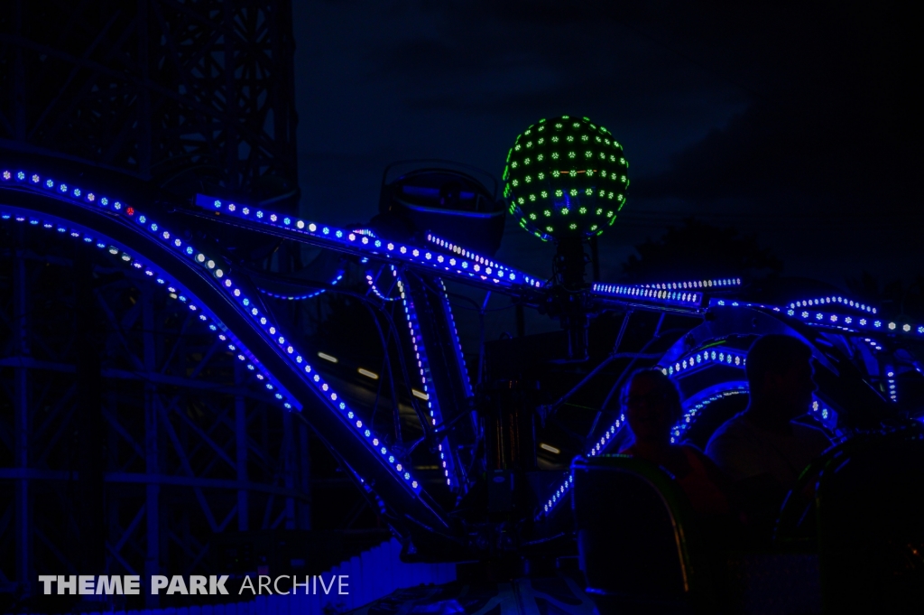 The Spider at Lakeside Amusement Park