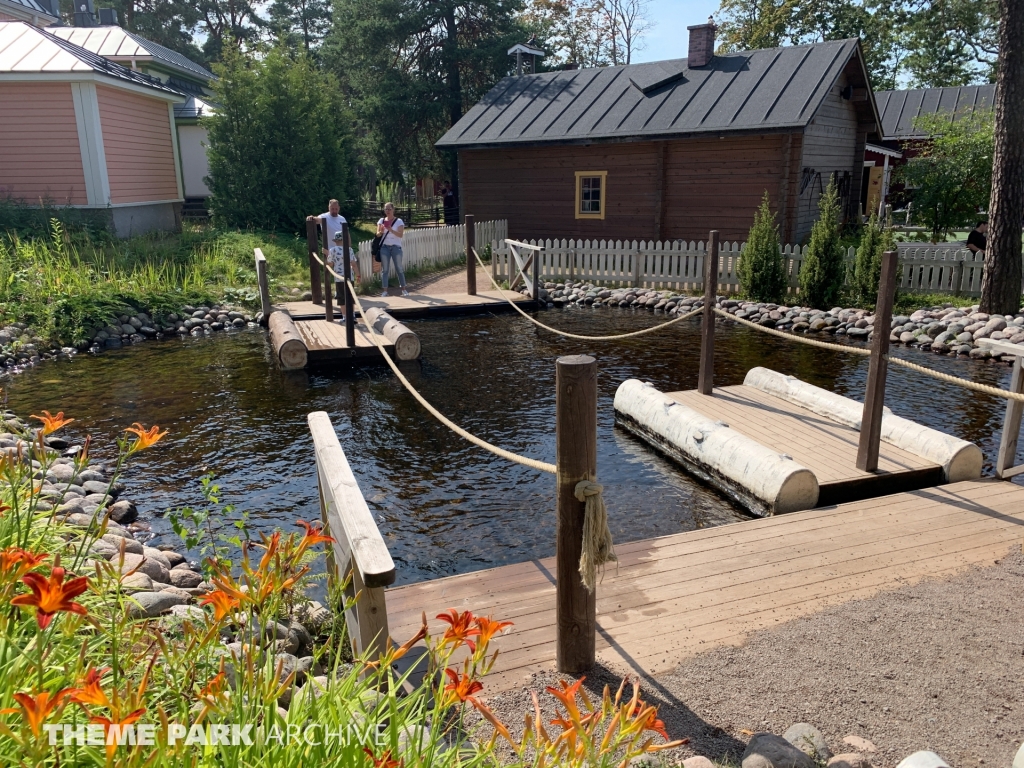 Doghill Fairy Tale Farm at Sarkanniemi