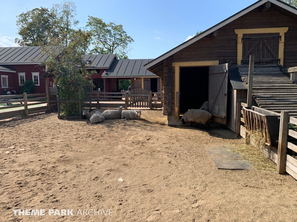 Doghill Fairy Tale Farm at Sarkanniemi