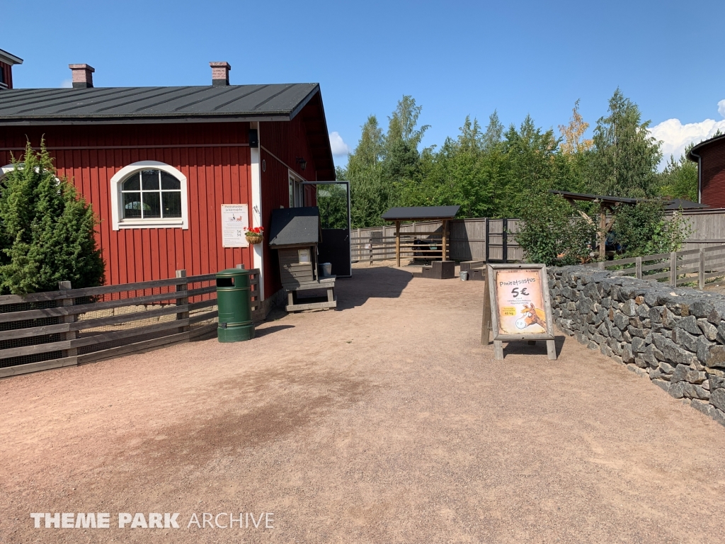 Doghill Fairy Tale Farm at Sarkanniemi