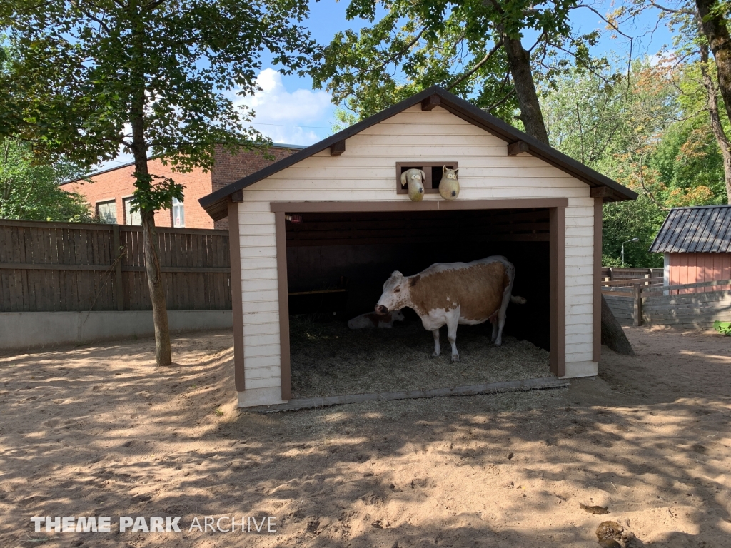 Doghill Fairy Tale Farm at Sarkanniemi