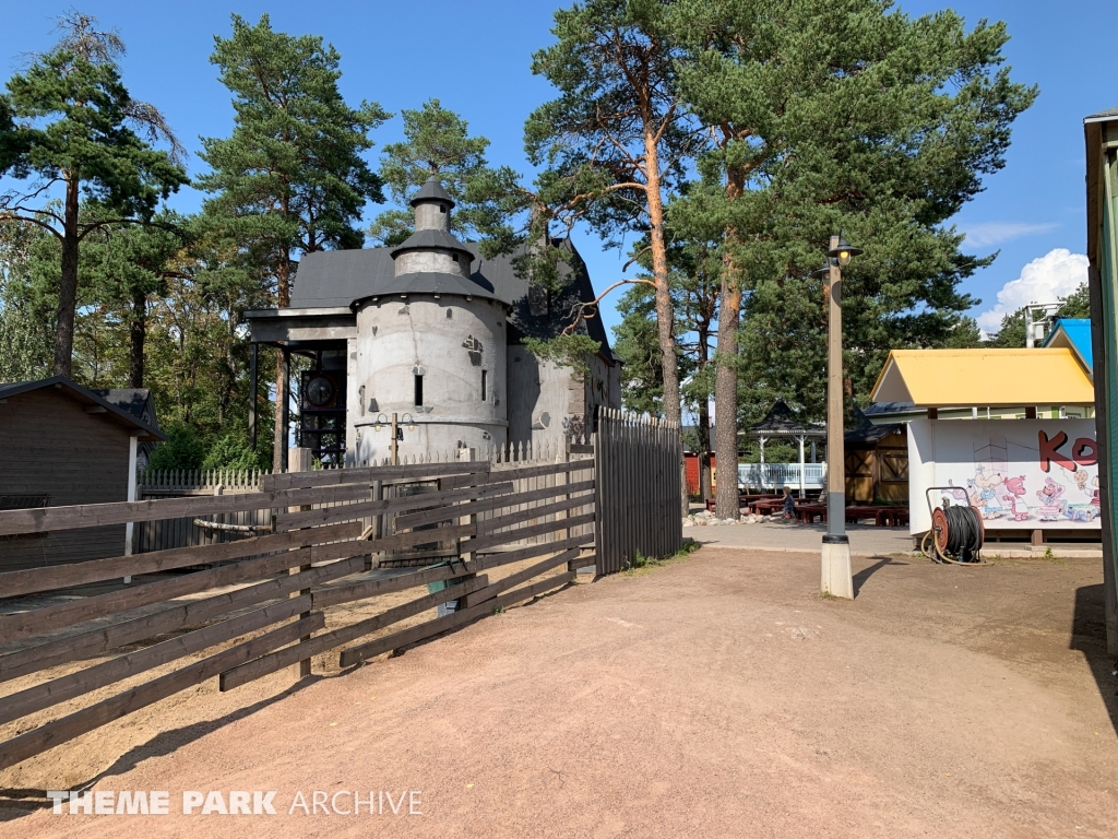 Doghill Fairy Tale Farm at Sarkanniemi