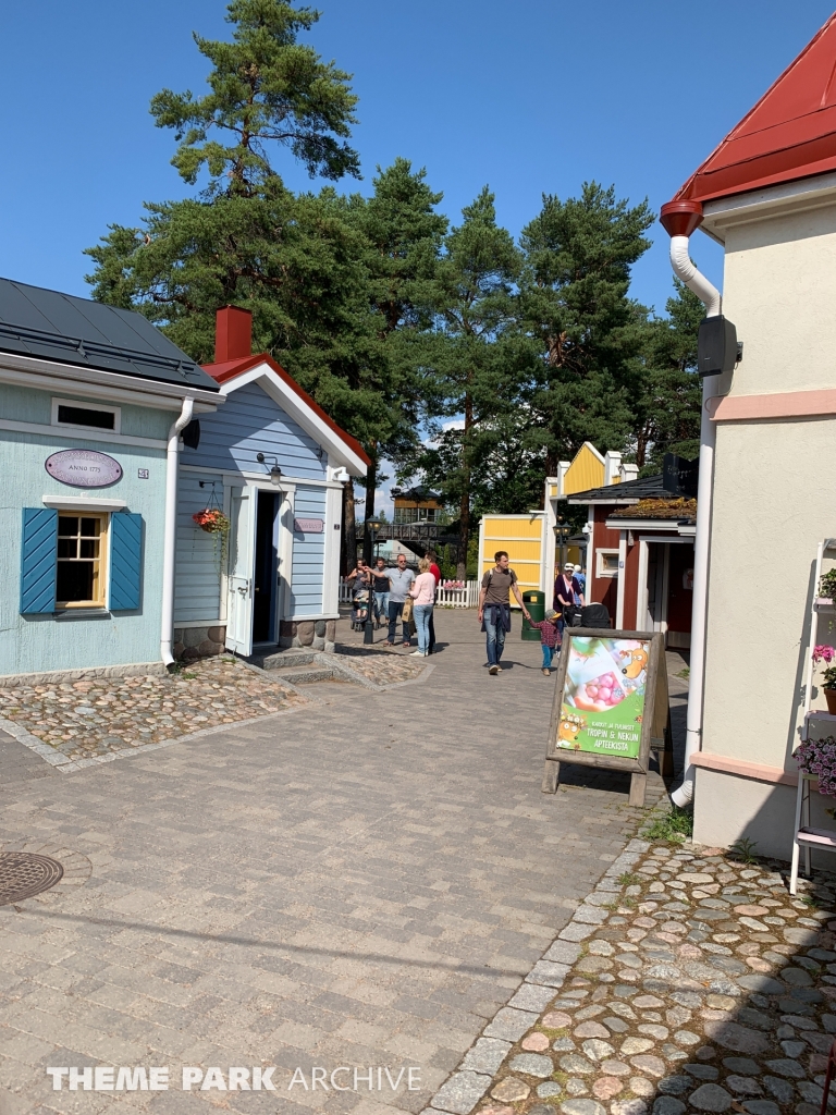 Doghill Fairy Tale Farm at Sarkanniemi