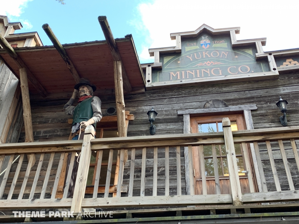 Devil's Mine Hotel at PowerPark