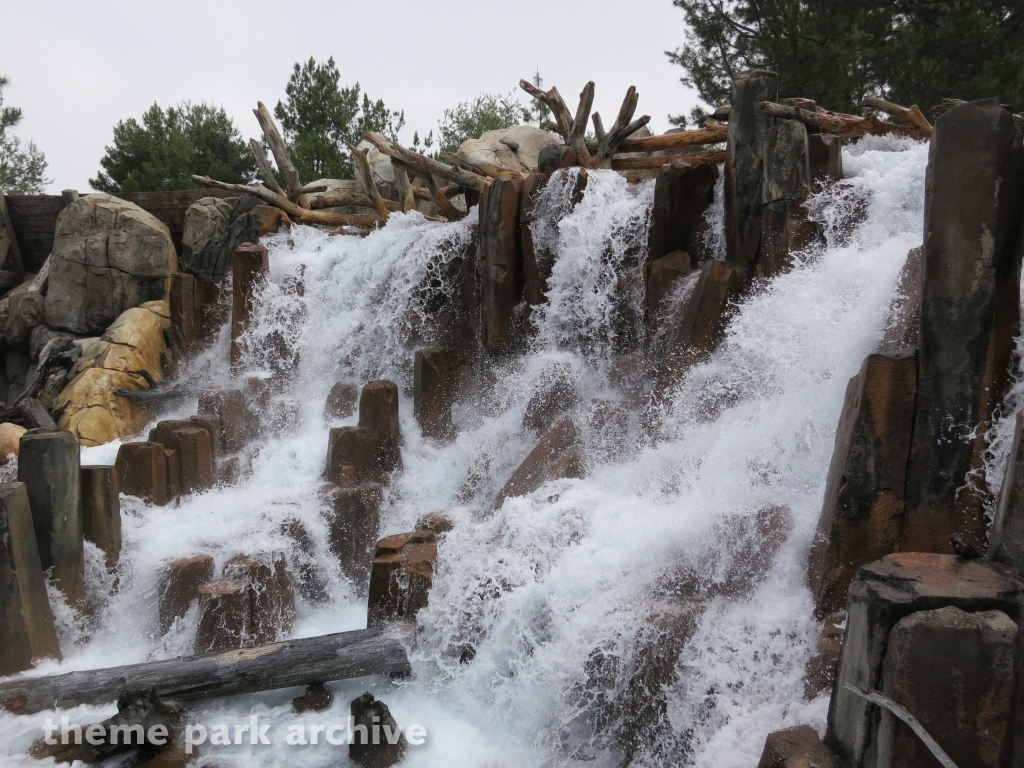 Grizzly River Run at Disney California Adventure