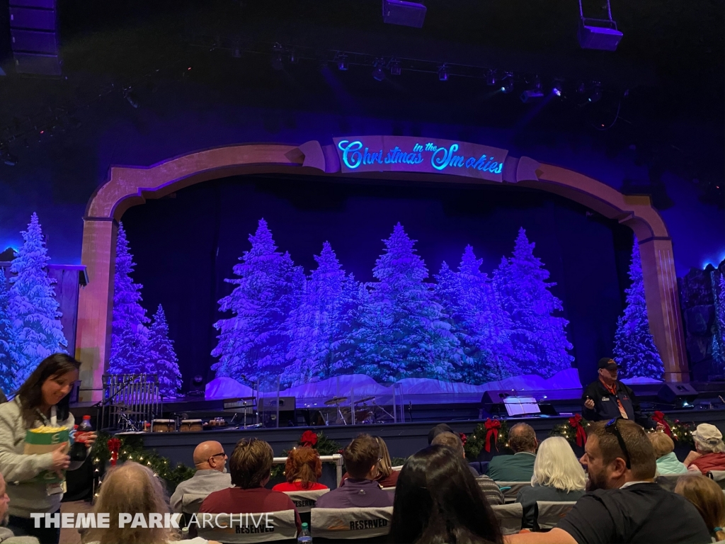 DP's Celebrity Theatre at Dollywood