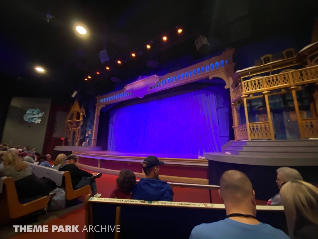 Palace Theater at Dollywood