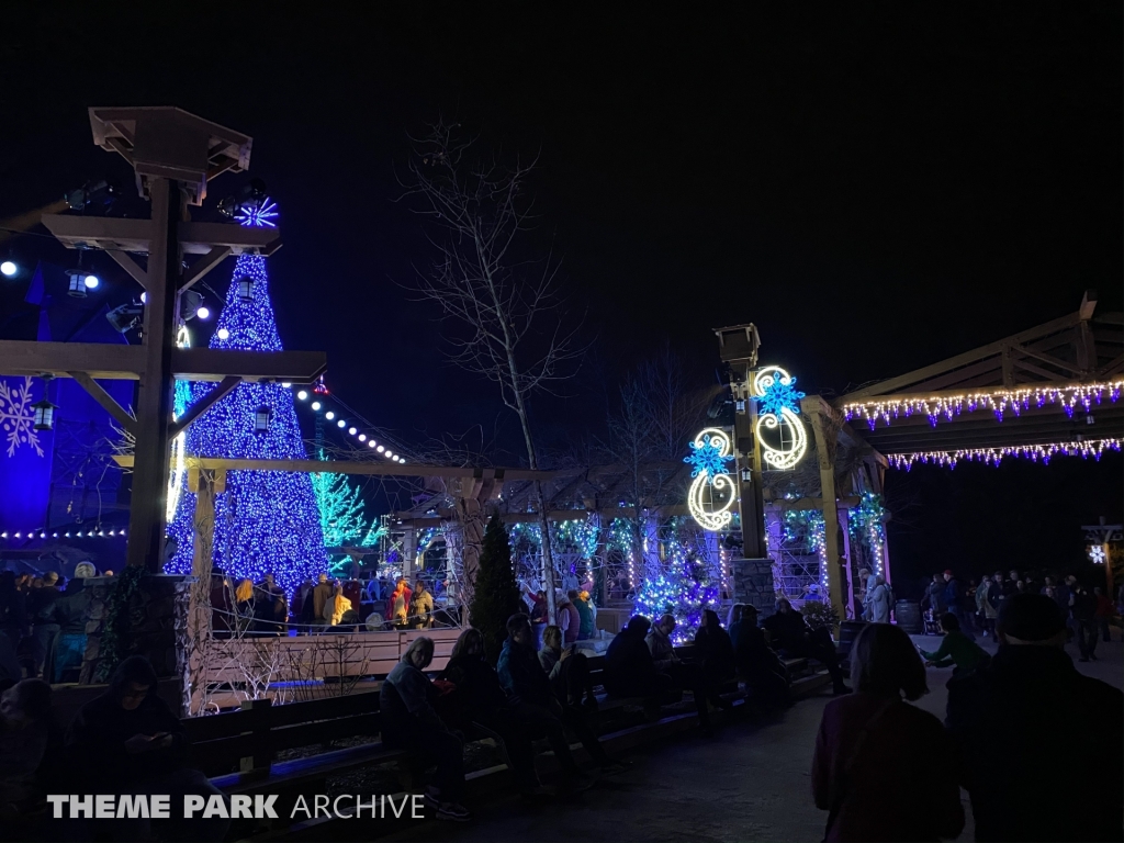 Plaza at Wilderness Pass at Dollywood