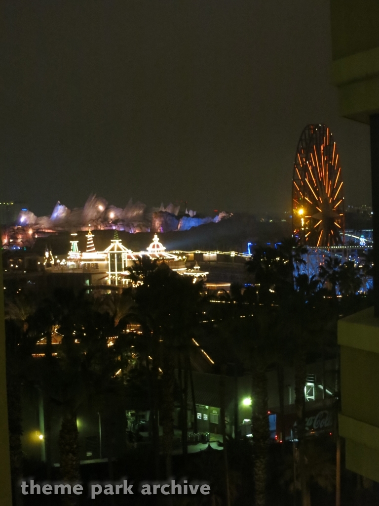 Paradise Pier Hotel at Disney California Adventure