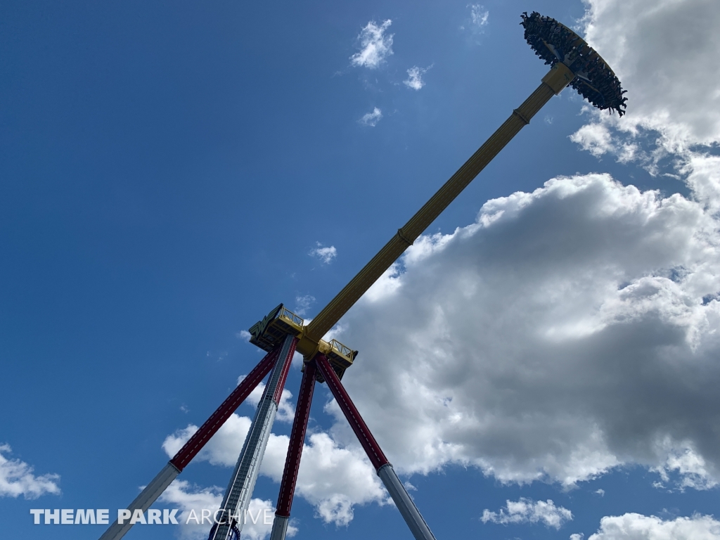 Wonder Woman Lasso of Truth at Six Flags Great Adventure