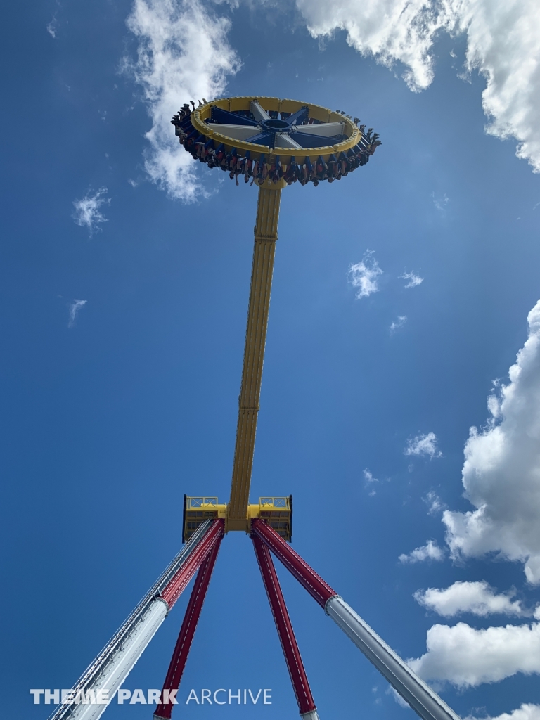 Wonder Woman Lasso of Truth at Six Flags Great Adventure