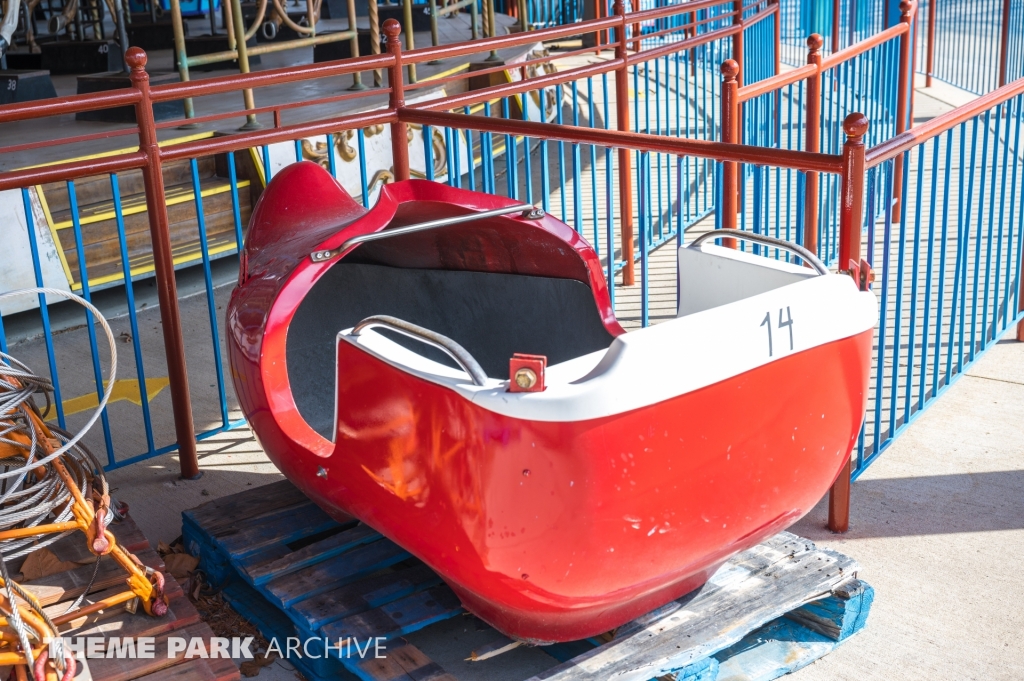 Flying Dutchman at Kentucky Kingdom