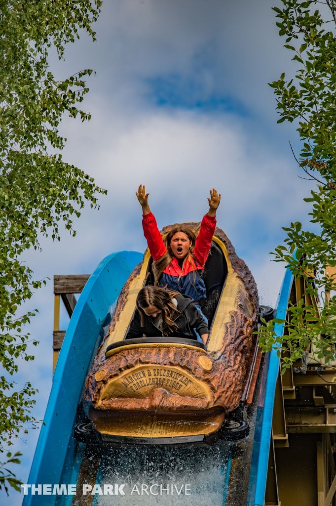 Wildwasserbahn Mit Geisterbahn at Freizeitpark Plohn