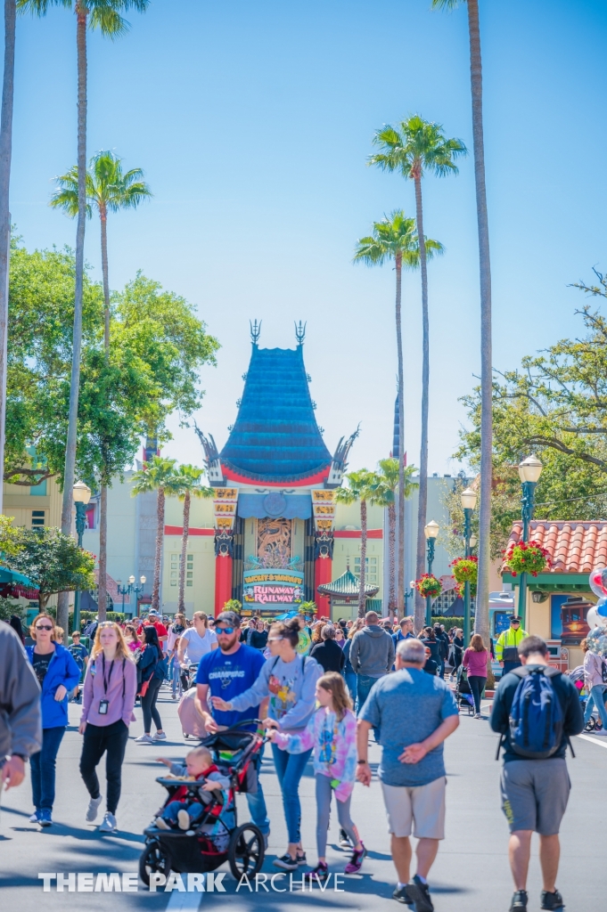 Mickey & Minnie's Runaway Railway at Disney's Hollywood Studios