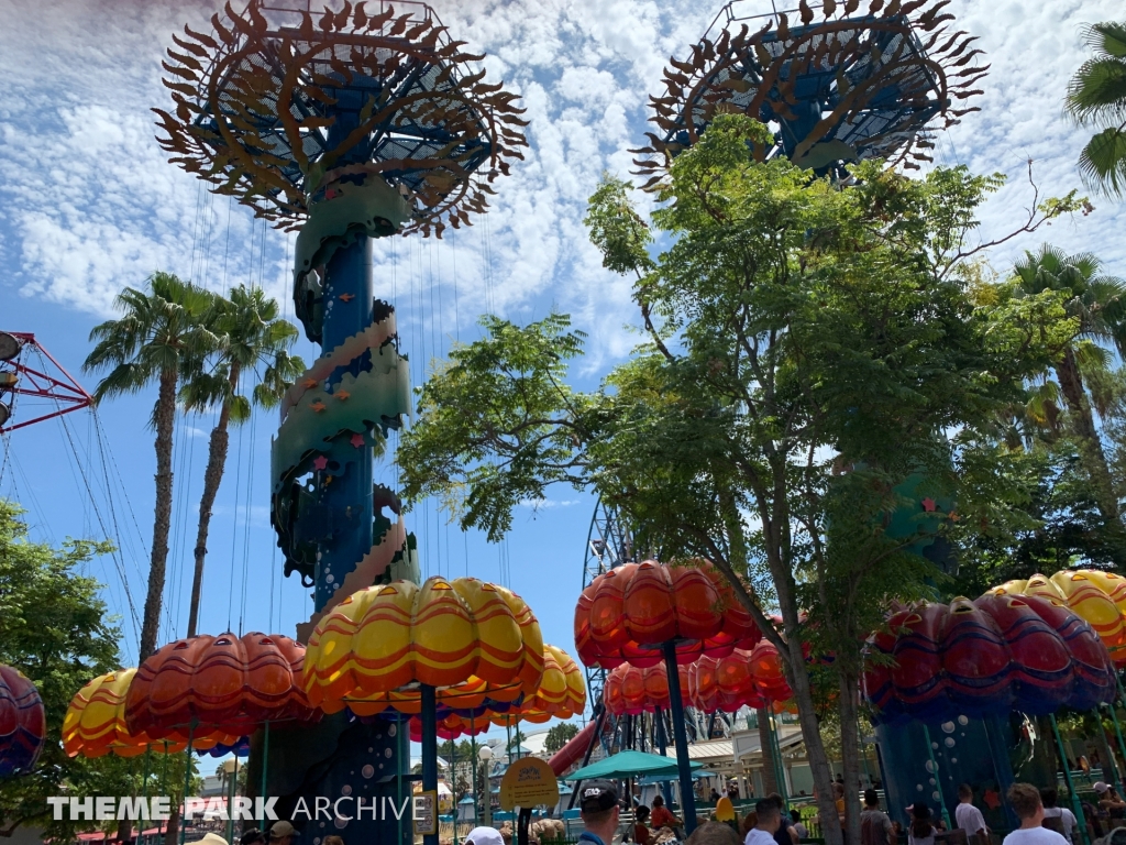 Jumpin' Jellyfish at Disneyland