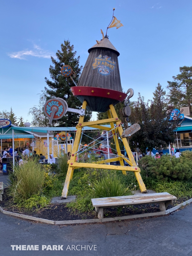 Looney Tunes Seaport at Six Flags Discovery Kingdom