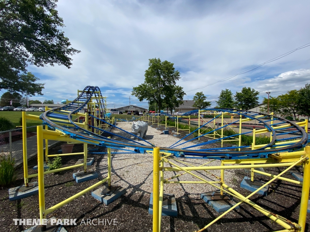 Lil Dipper Roller Coaster at Sluggers & Putters Amusement Park