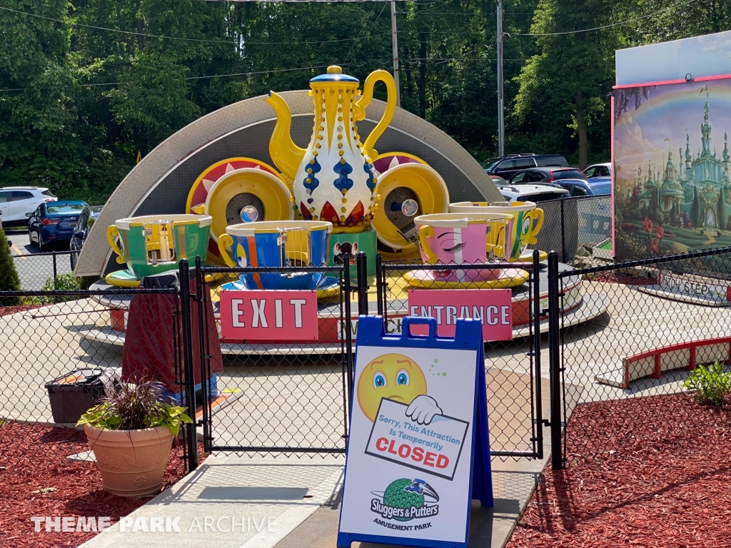 Tea Cups at Sluggers & Putters Amusement Park