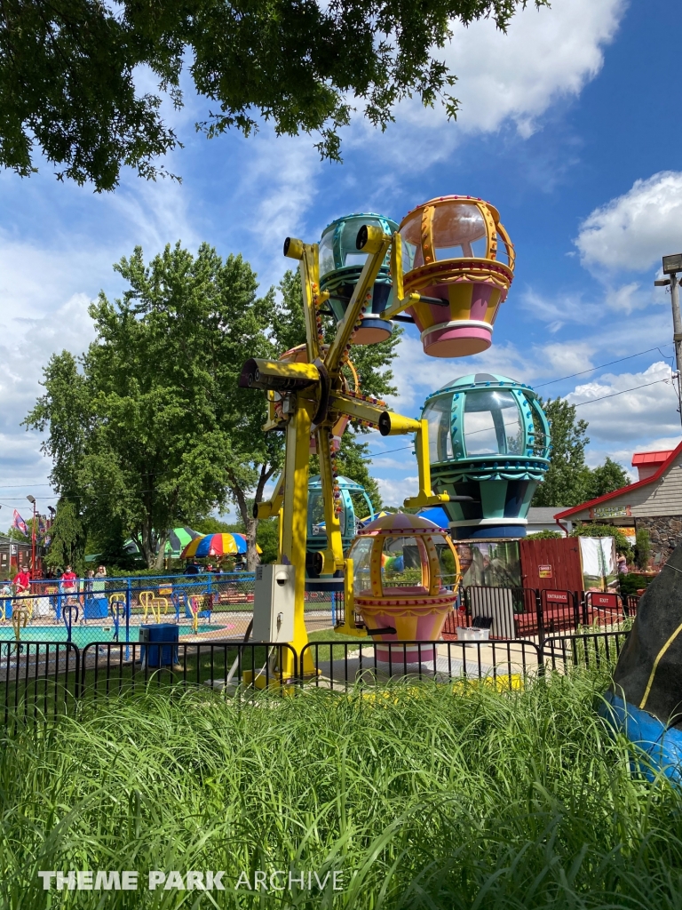 Professor Marvel's Ferris Wheel at Sluggers & Putters Amusement Park