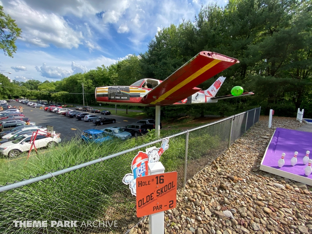 Olde Skool Golf at Sluggers & Putters Amusement Park