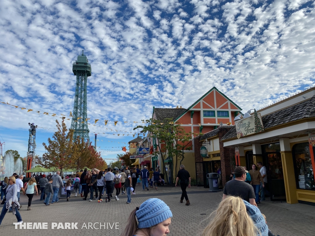 International Street at Kings Island