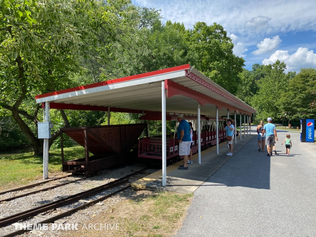 Train at Lakemont Park