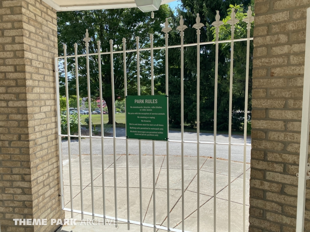 Entrance at Lakemont Park