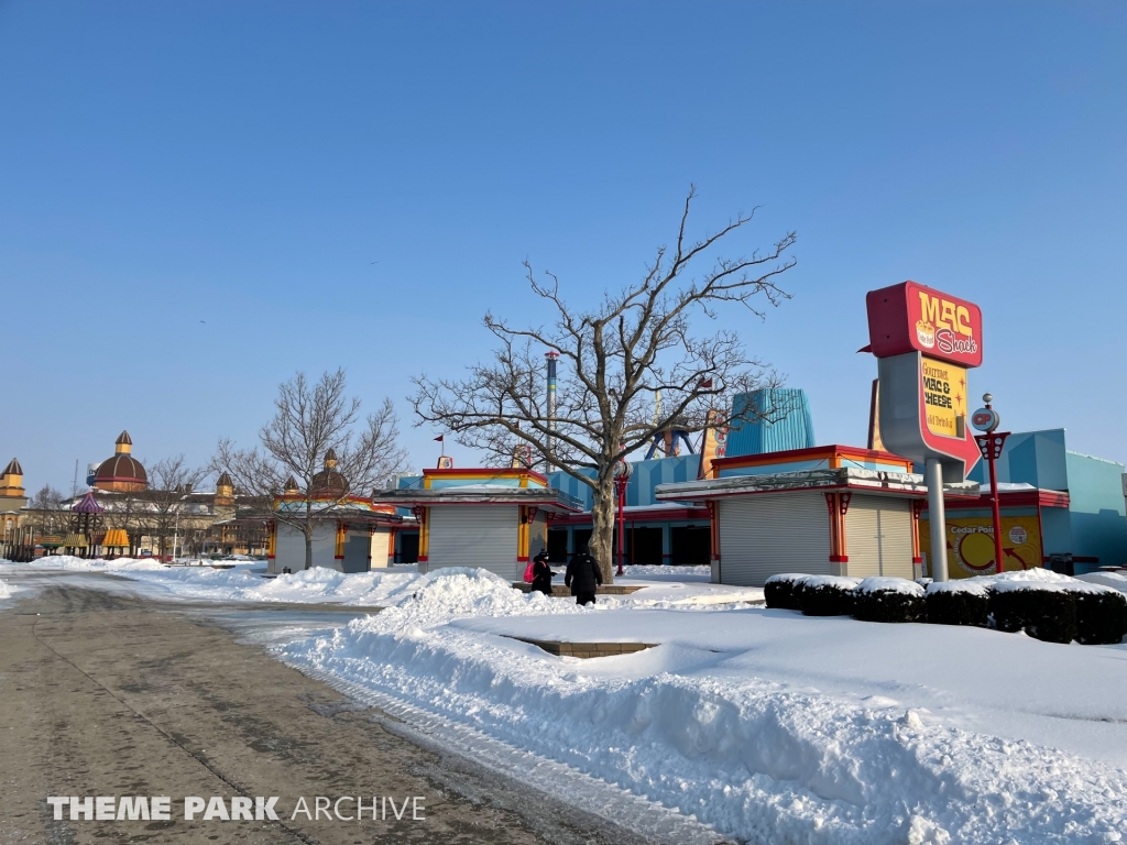 Pink's Hot Dogs at Cedar Point