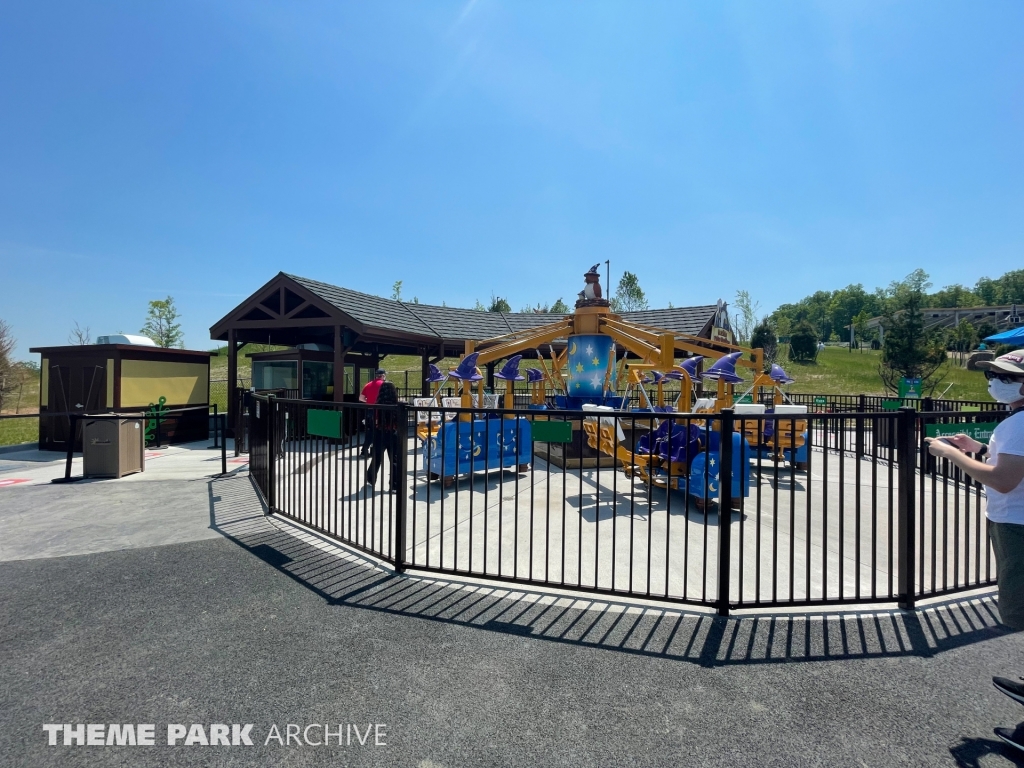 Merlin's Flying Machines at LEGOLAND New York