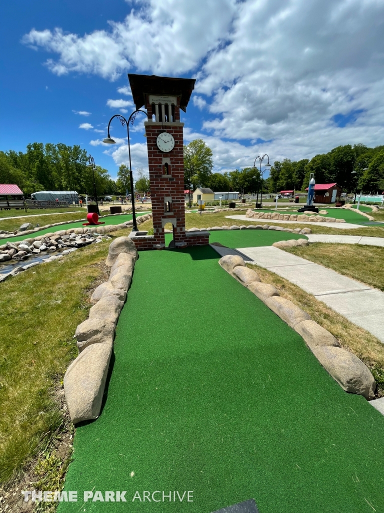 Mini Golf at Midway State Park