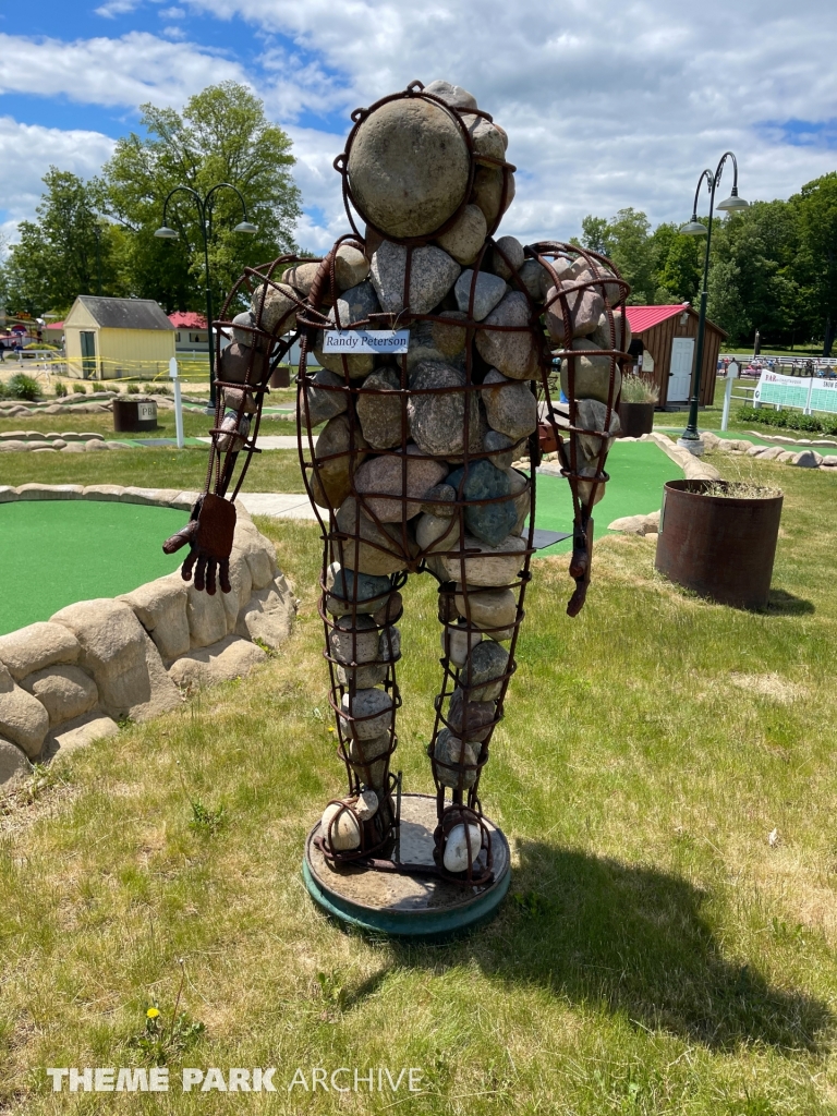 Mini Golf at Midway State Park