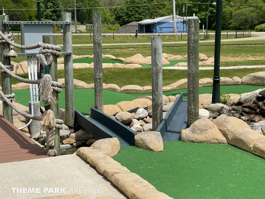 Mini Golf at Midway State Park