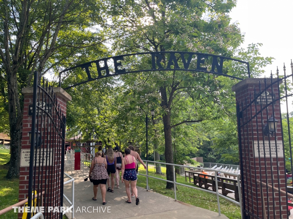 Raven at Holiday World