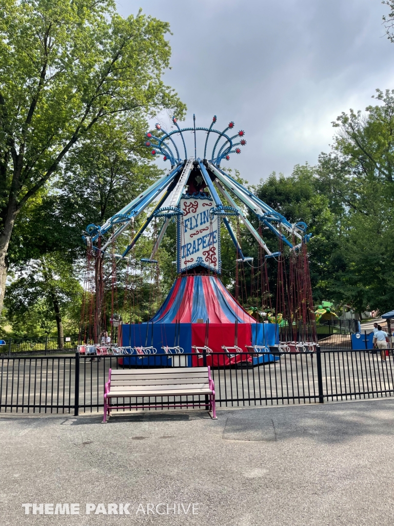 Flying Trapeze at Dutch Wonderland