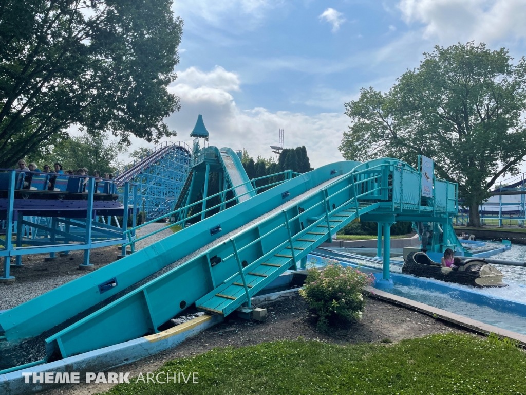 Double Splash Flume at Dutch Wonderland