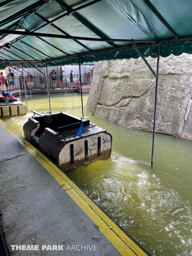 Dragon's Lair at Dutch Wonderland