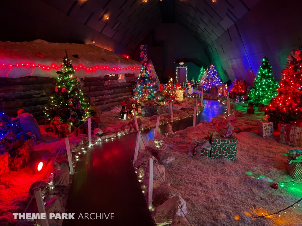 Santa's Barn at Land of Make Believe