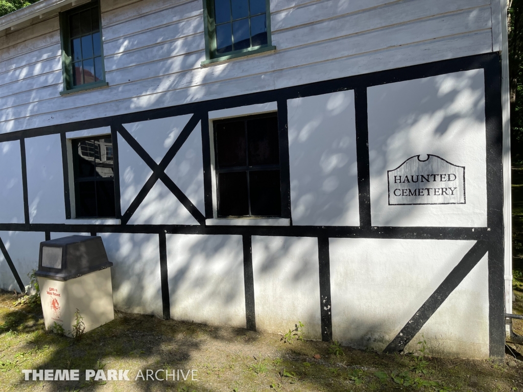 Haunted Cemetery at Land of Make Believe