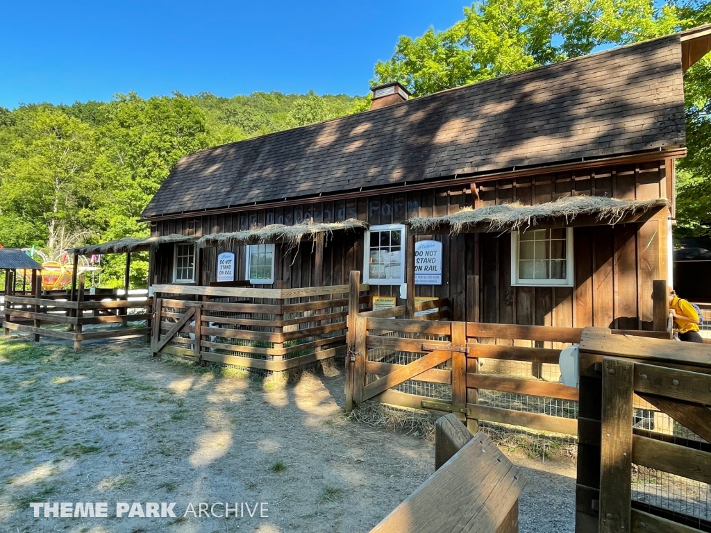 Old MacDonald's Farm at Land of Make Believe