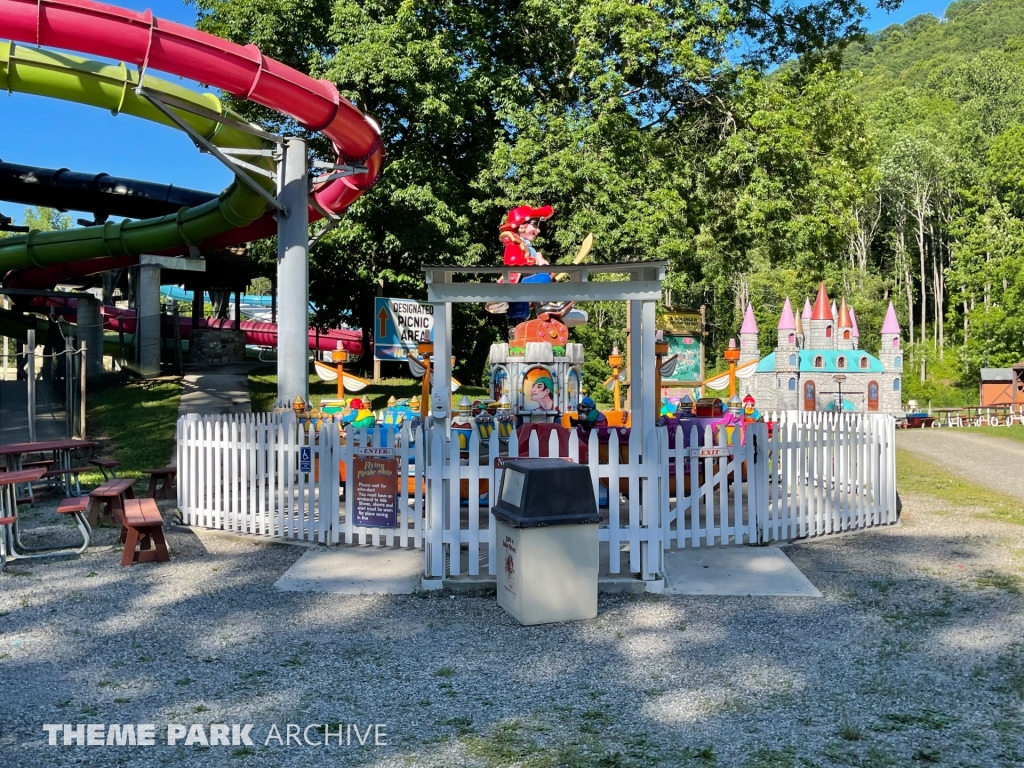 Flying Pirate Ship at Land of Make Believe