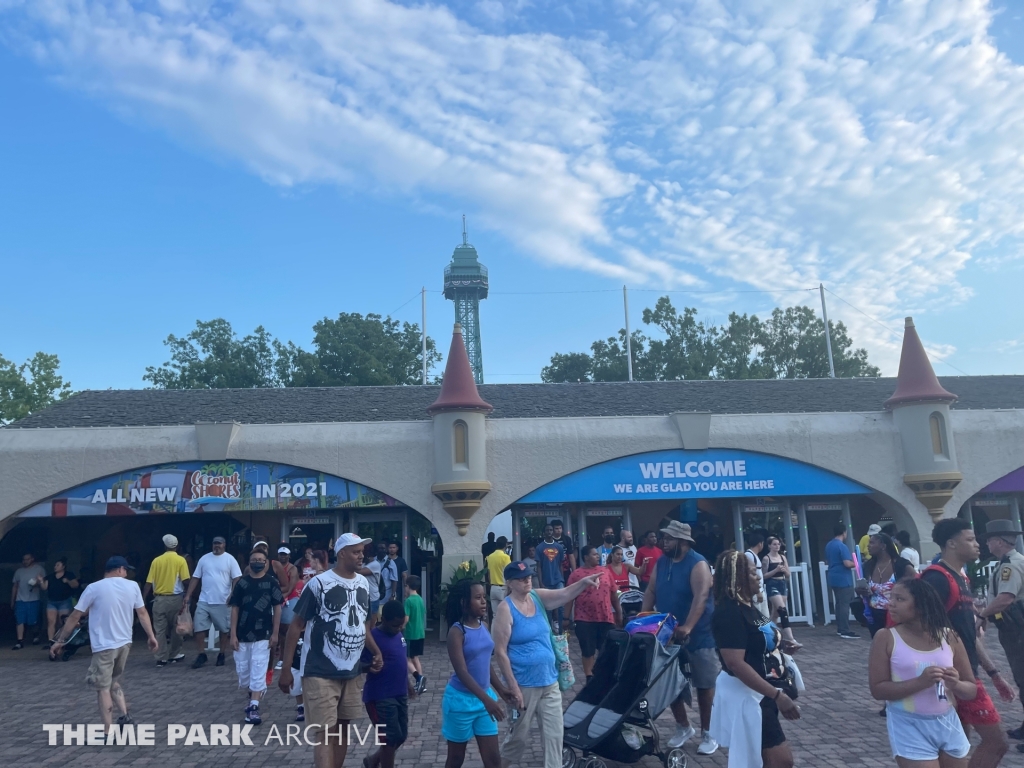 International Street at Kings Dominion