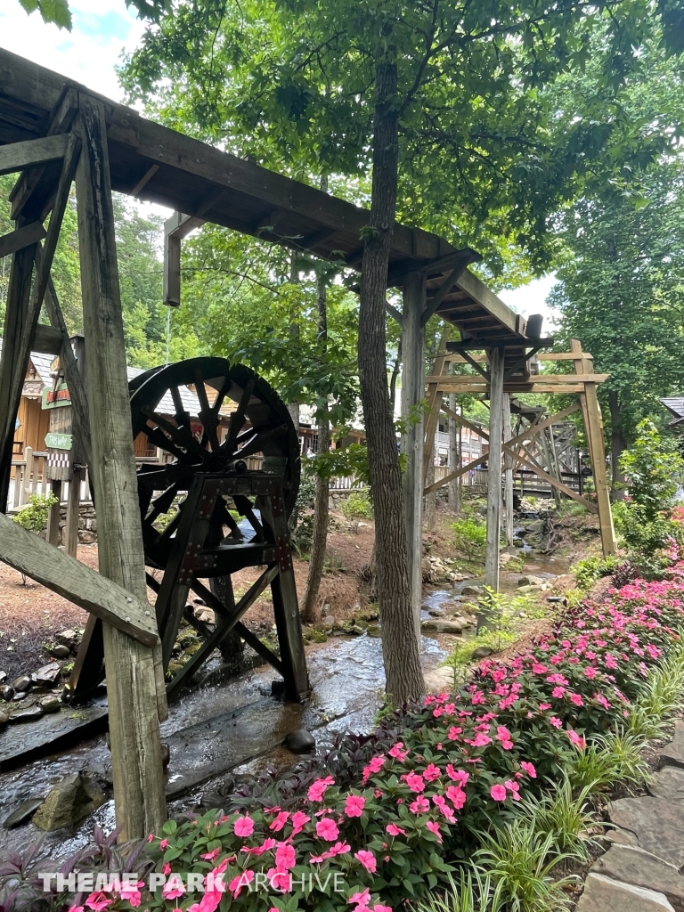 Craftsman's Valley at Dollywood